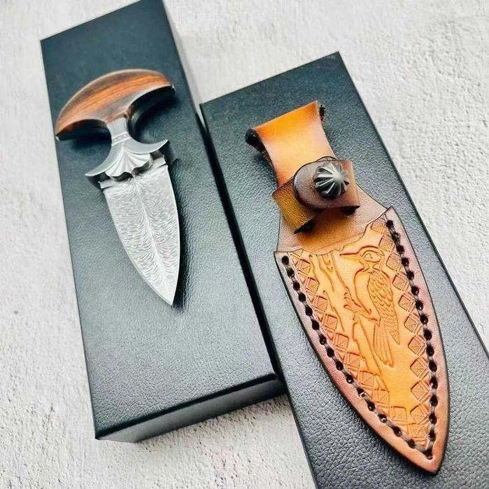 Кама от дамаскова стомана с кожена кания и сандалово дърво Tai Tai