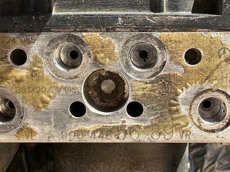 Pompa ABS Mercedes Sprinter cod A0004465689 / A 000 446 56 89 VR