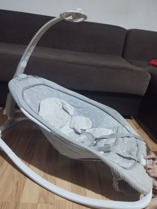 Vând balansoar cuddle lamb ingenuity