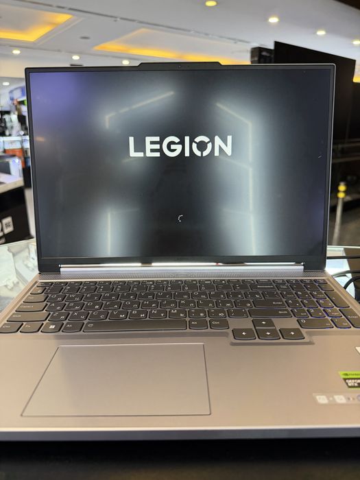Legion RTX4050 16/512GB