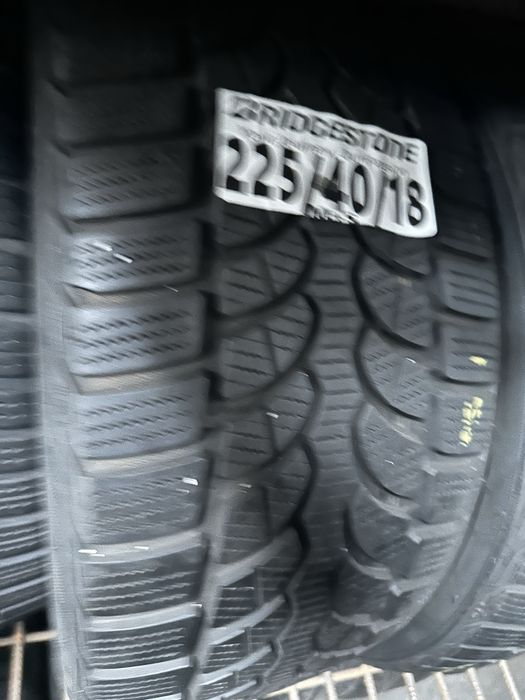 225/40/18 bridegetone mixte