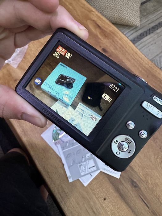 Fujifilm Finepix JV300 14MP