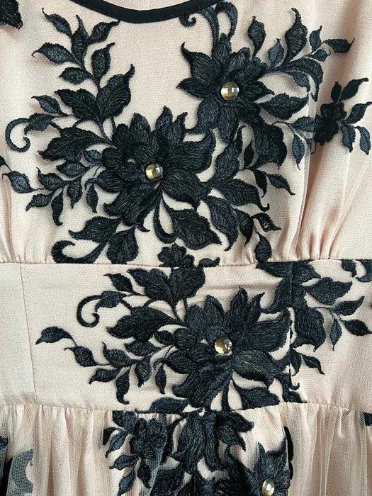 Rochie scurtă elegantă mărimea 42 de la Guara