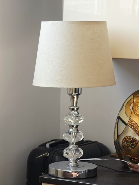 Vand veioza defecta din crom si plegsi