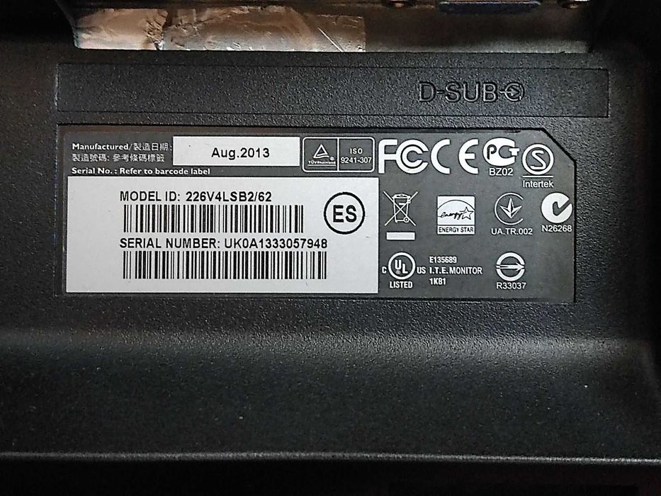 монитор Philips диагональ 21,6 дюймов
