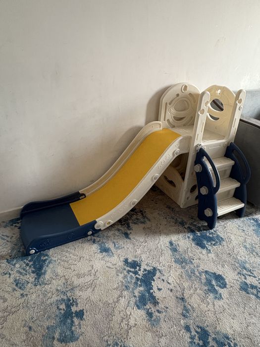 Детская пластиковая горка