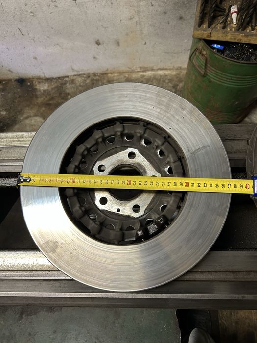 Rectificare profesionala discuri de frana la masina!Atelier strugarie!