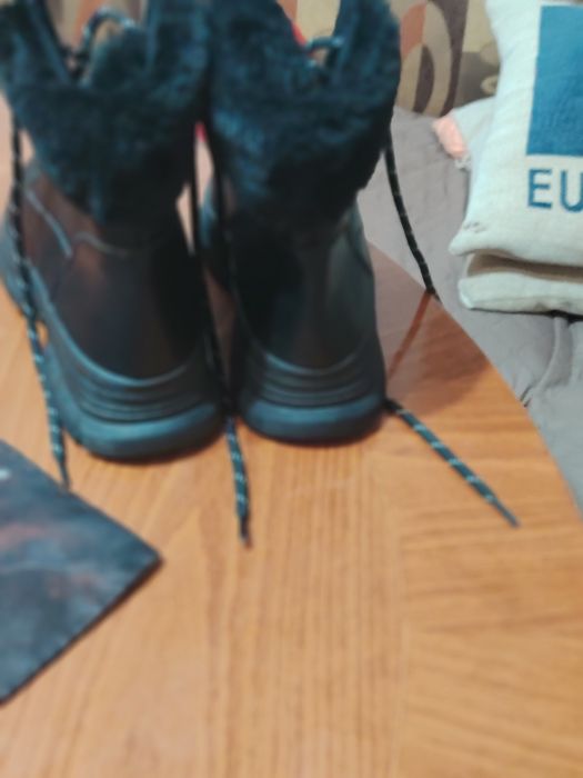 Дамски ботуши и детски39 и 40 номер