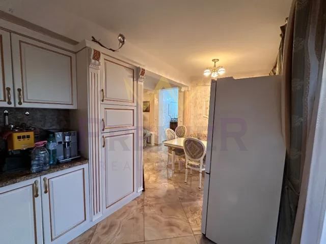 Продава се Тристаен апартамент в к.к. Слънчев бряг - 210 кв.м за 1667 €/кв.м - Снимка #4