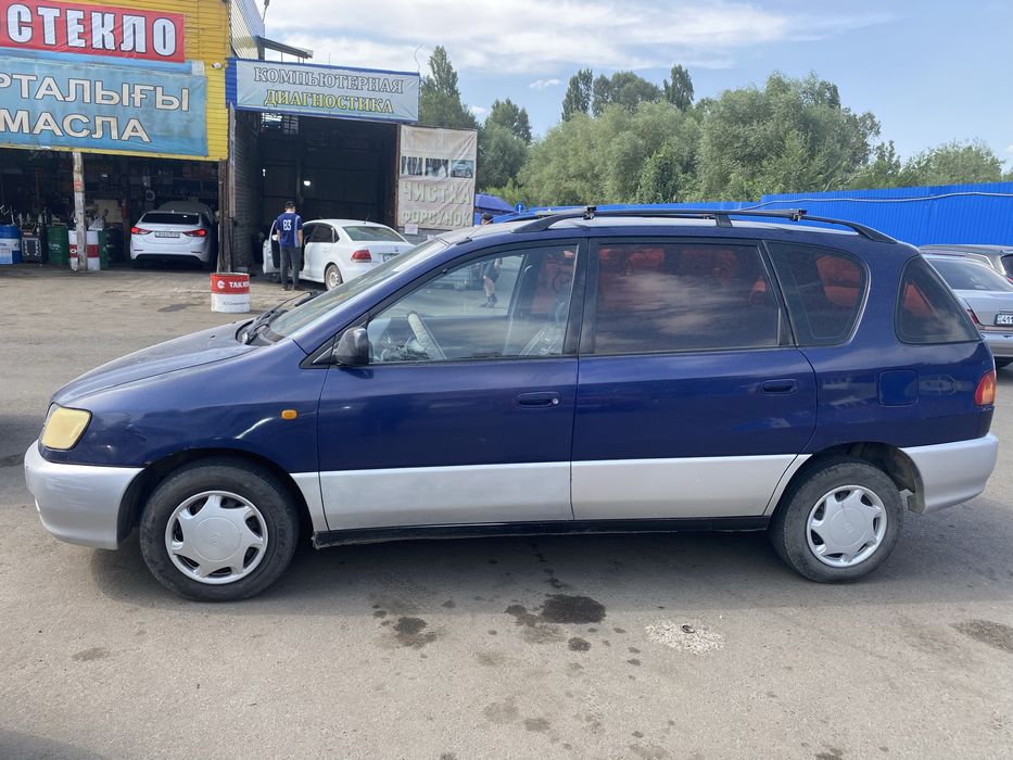 Продам Toyota Picnic