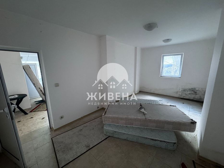 Продава къща за ремонт в гр.Балчик, площ 100 кв.м