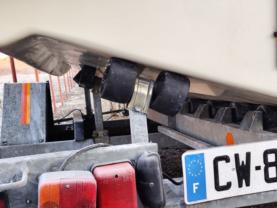 Barcă nescufundabila Ultramar 5,7/2.40--Peridoc 1400 kg