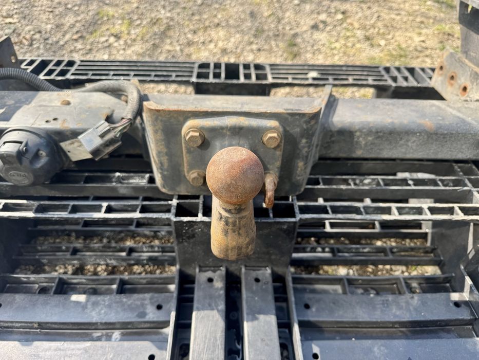 Оригинален теглич за бус/камион Iveco/Ивеко Daily