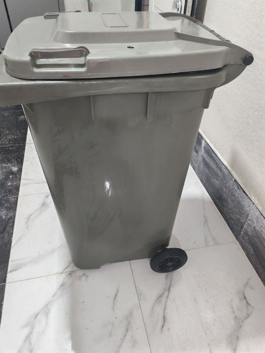 Контейнер для мусора