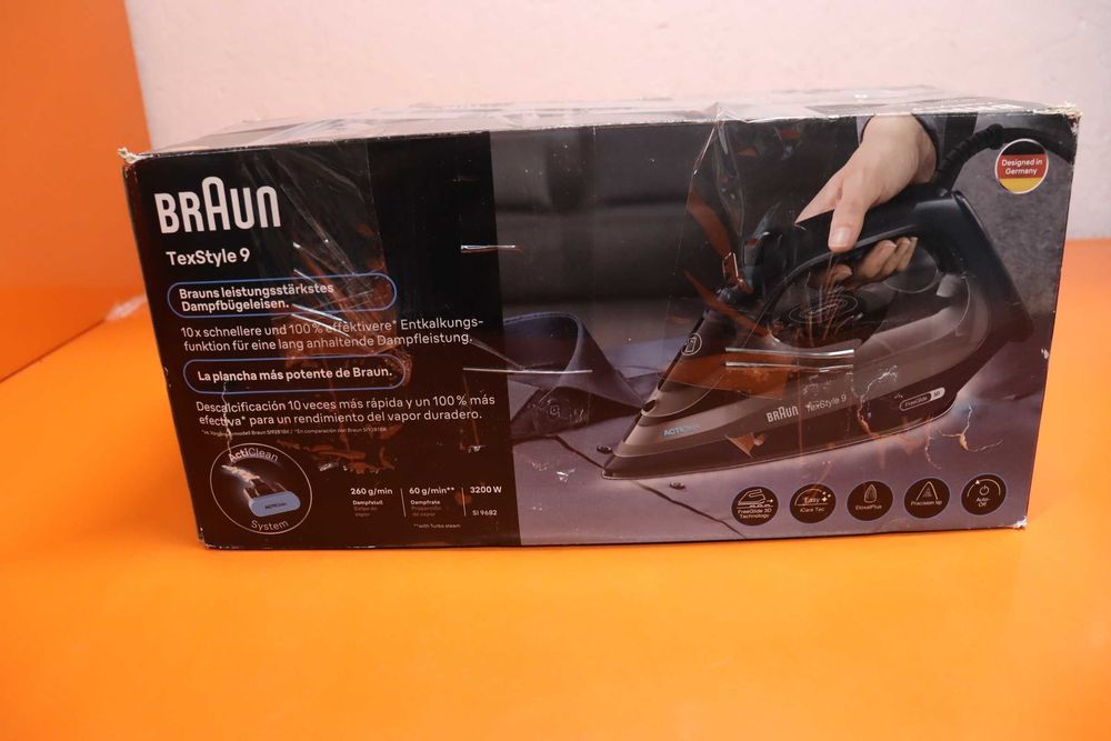 Ютия Braun TexStyle 9 SI9682DB, 0127409002, 3200 W, Променлива пара 60 гр/мин, Парна струя 260 гр/мин, Резервоар 330 мл, FreeGlide 3D технология
