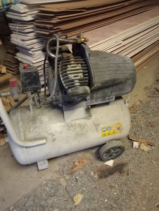 Продам компрессор