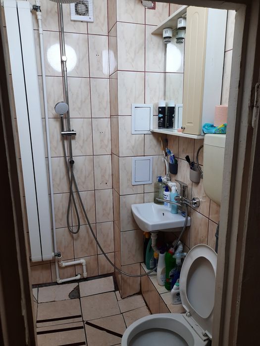 Vand apartament 3 camere