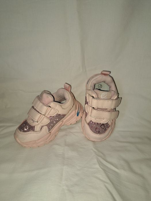 Детски обувки за момиче