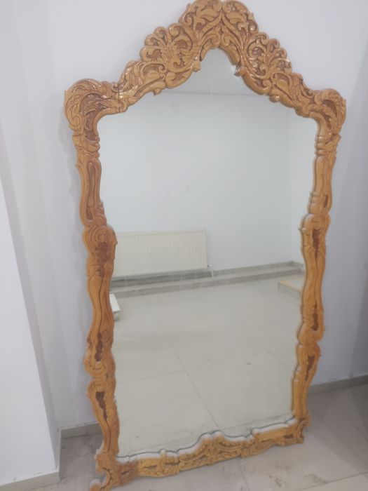 Зеркало ручной работы из дерева