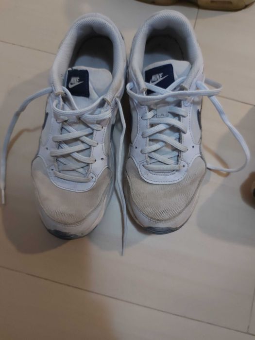 Спортни обувки за момче