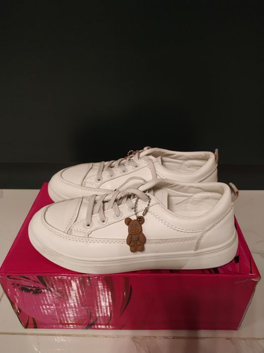 Кроссовки и кеды для девочек от 33 до 36 размера