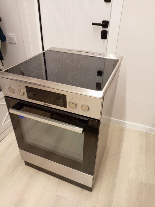 Продам плиту Hansa