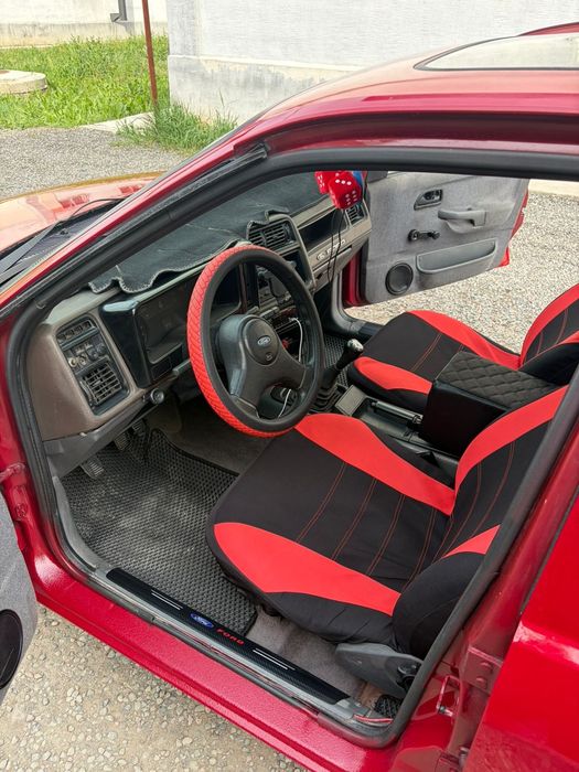 Продам Ford Suerra