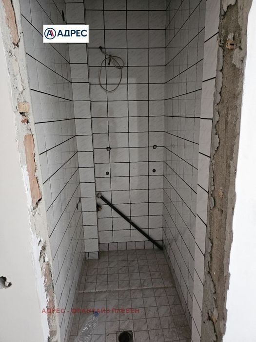 Продава се Тристаен апартамент в Плевен, Мара Денчева - 119 кв.м за 925 €/кв.м - Снимка #7