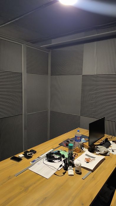 Акустик поролон студия  эхо шум