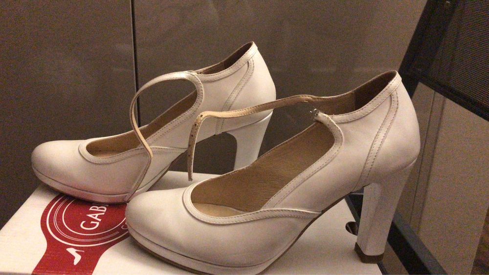 Pantofi mireasa purtati o singura data