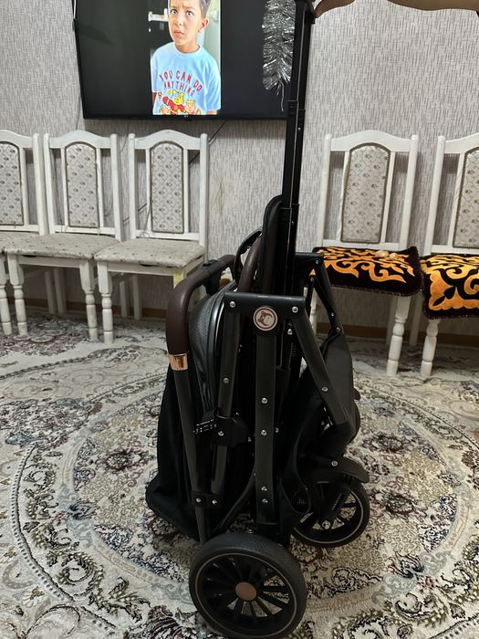 Продам коляску срочно