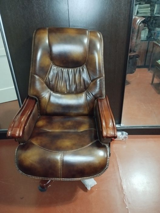 Продаются Директорские Кресла из чисто-натуральной кожи