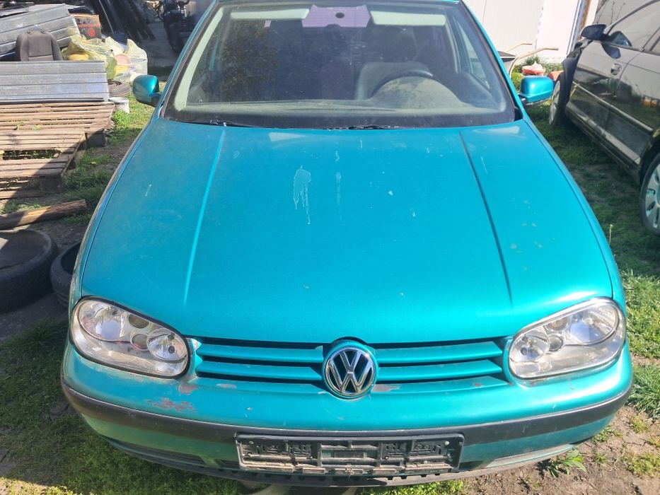 Capota/faruri/aripi vw golf 4!!