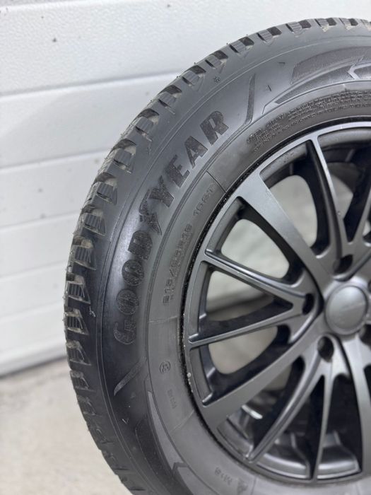 215/65/15 комплект в зборе с дисками