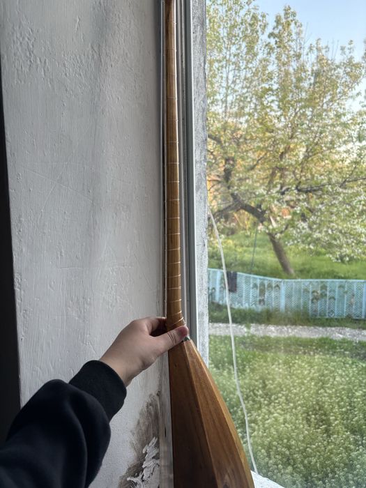 Продаю домбыру с чехлом