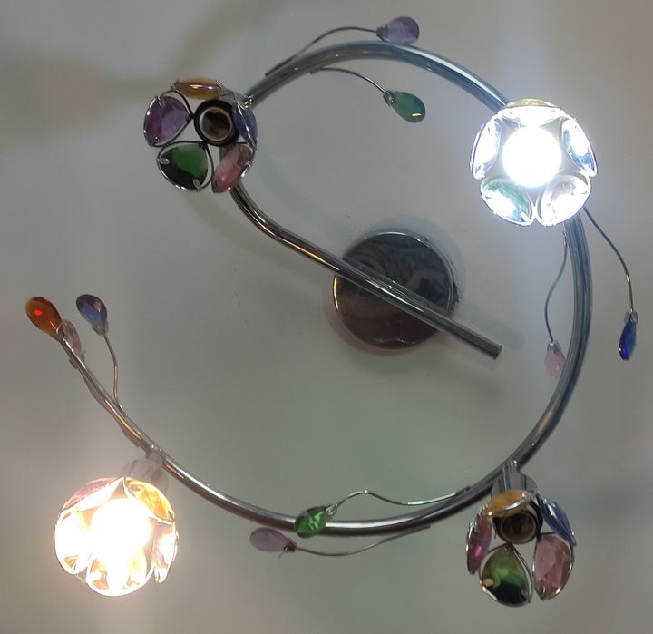 Люстра с поворотливыми цоколями