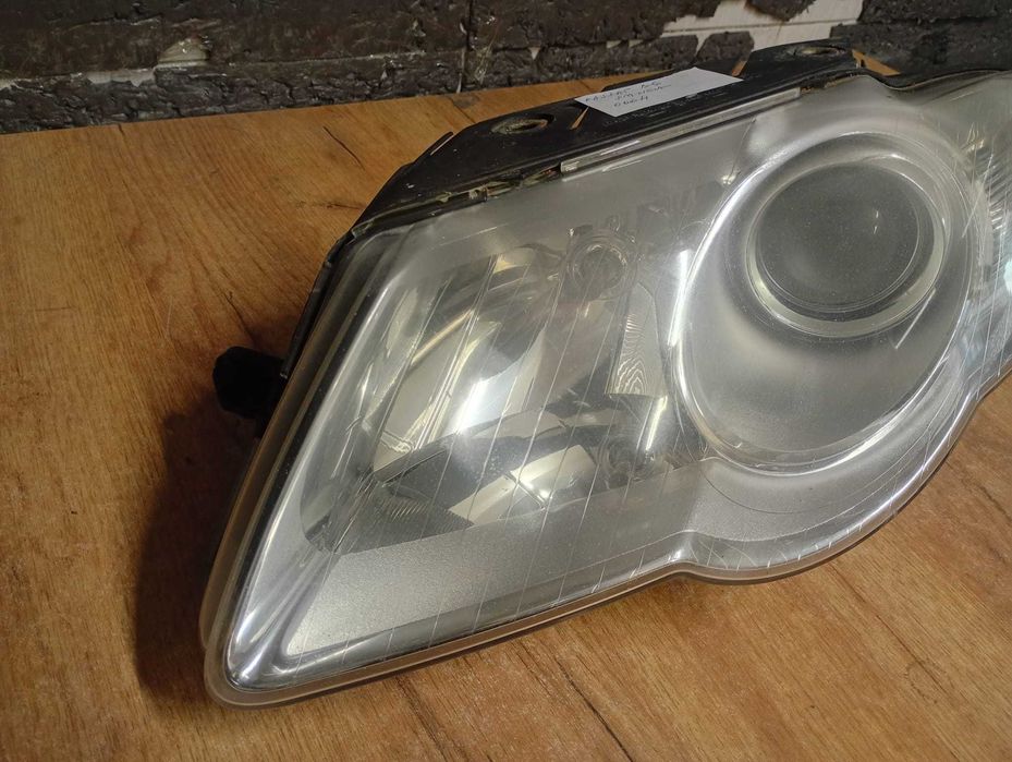 Far Stanga VW Passat B6 An 2005-2011 Original Halogen Europa
