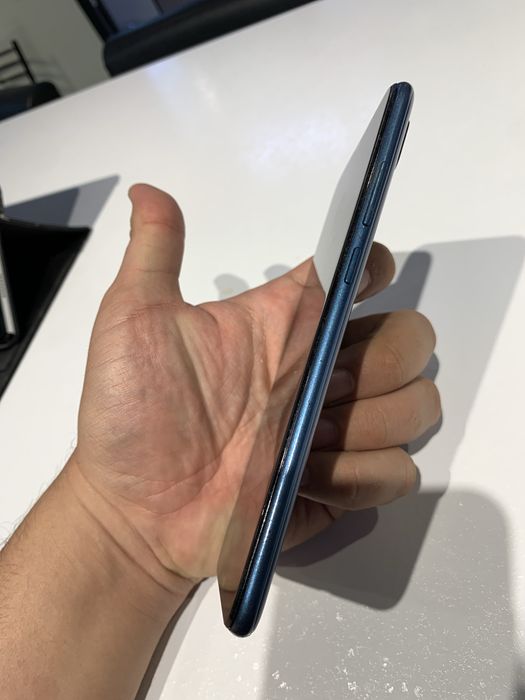 Телефон Huawei Y6,2019г