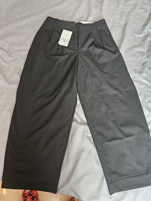 Брюки от бренда ZARA