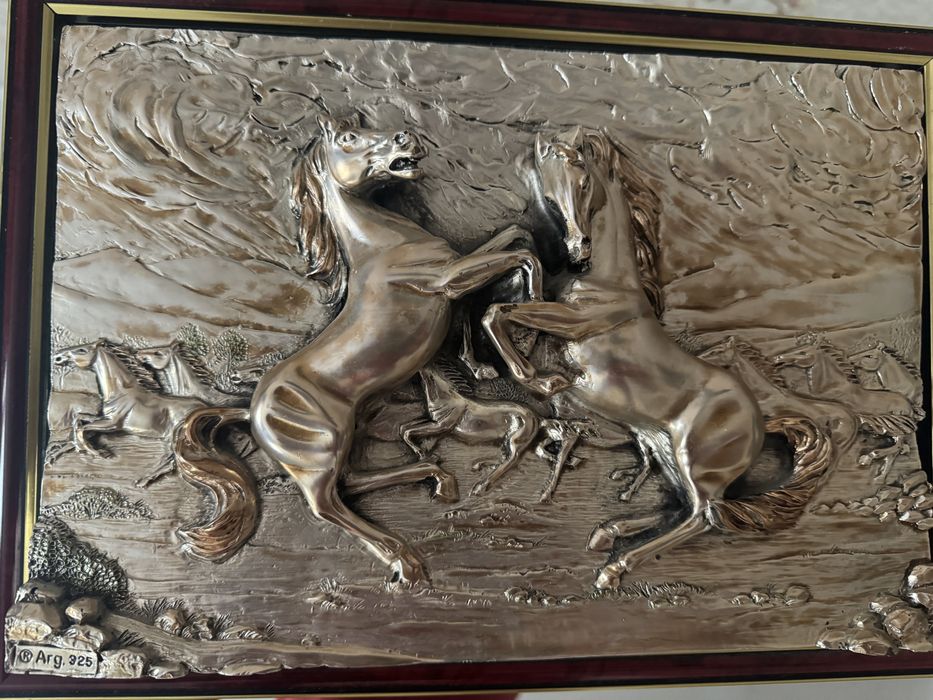 Эффектная картина с лошадьми