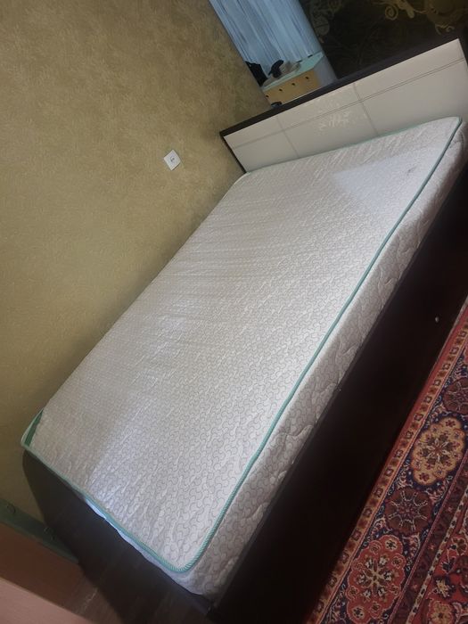 Продам кровать 1.2 х2