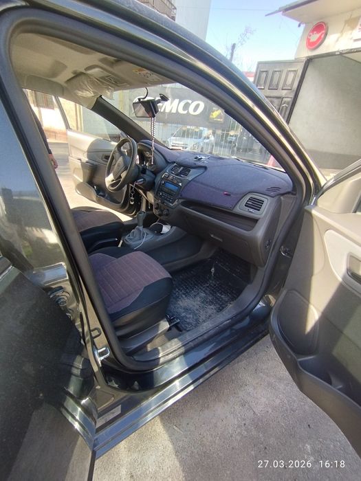 Продается автомобиль почти новый Кобальт