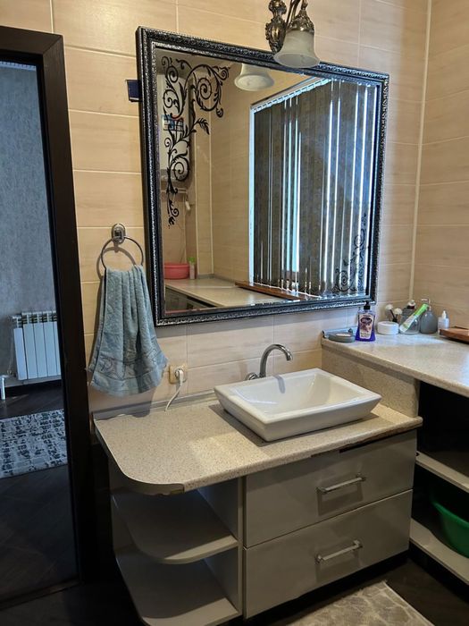 Продается двух этажный дом