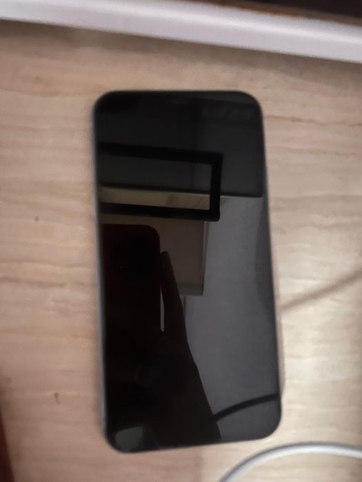 Продам айфон 11 на 128 гб