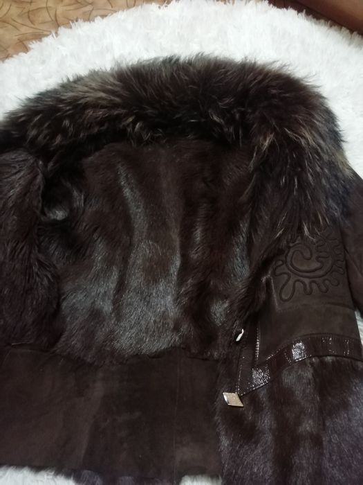 Продам куртку женскую