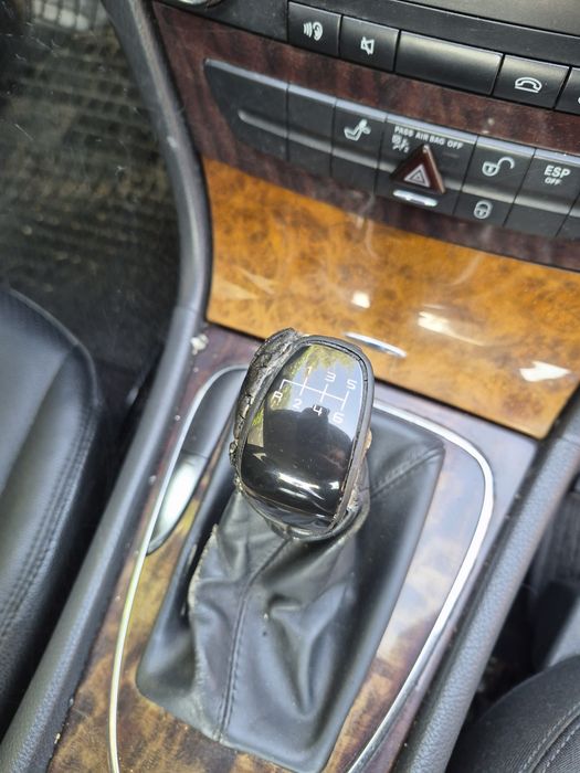 Mercedes E200 ,an 2005 pentru dezmembrat