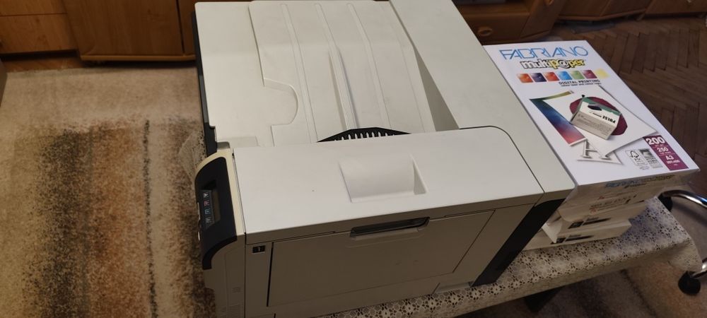 HP Color LaserJet CP 5225