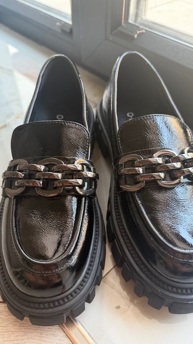 Продам новые лоферы из натуральной кожи