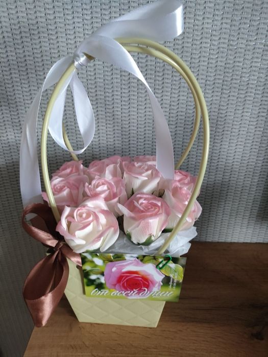 Лукошки ,розы из мыла