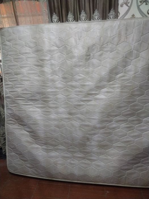 Продаётся Матрас белый